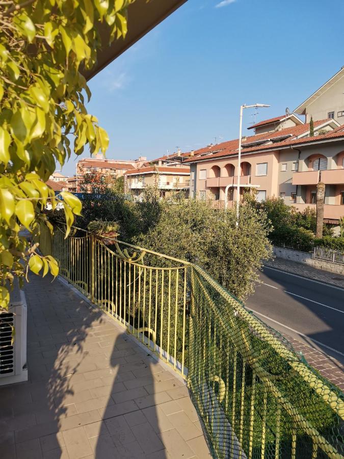 Il Tulipano Lejlighed San Bartolomeo Al Mare Eksteriør billede